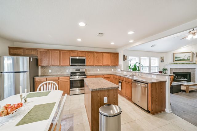 7223 Palmito Ranch Drive, Richmond, TX 77406