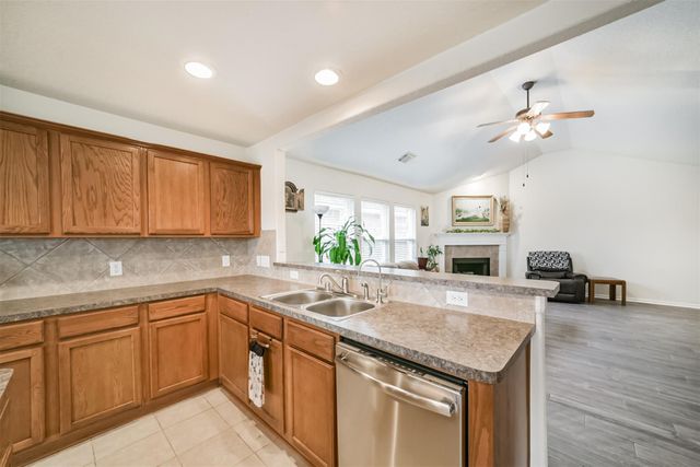 7223 Palmito Ranch Drive, Richmond, TX 77406