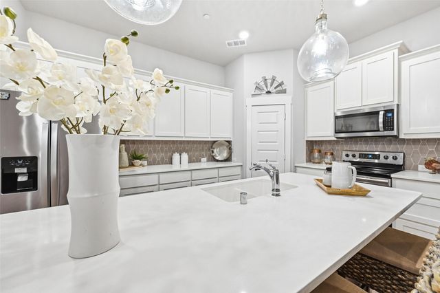 7236 Calistoga Lane, Grand Prairie, TX 75054