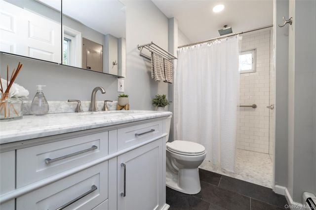 29 Donna Lane, Lido Beach, NY 11561