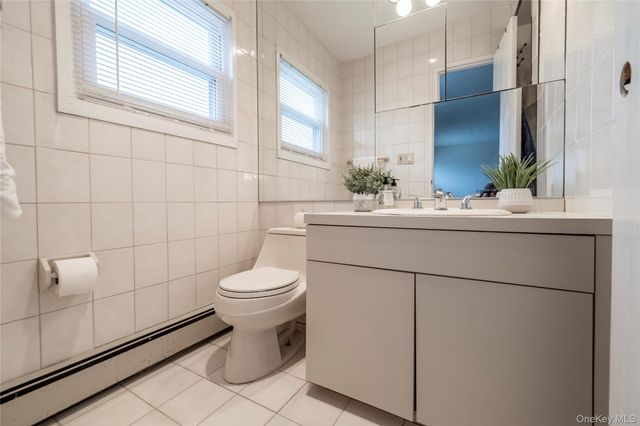 29 Donna Lane, Lido Beach, NY 11561