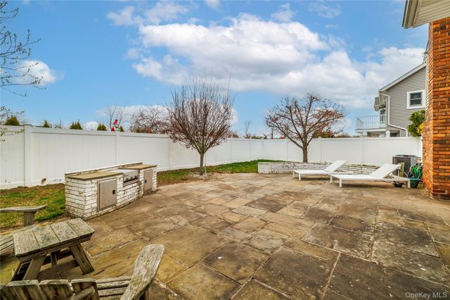 29 Donna Lane, Lido Beach, NY 11561