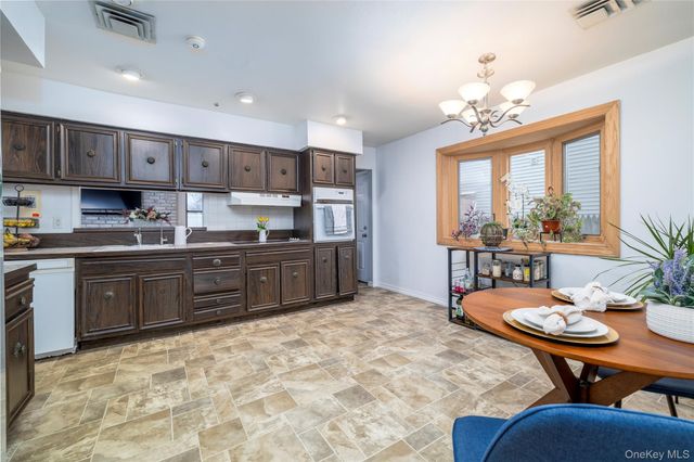 29 Donna Lane, Lido Beach, NY 11561