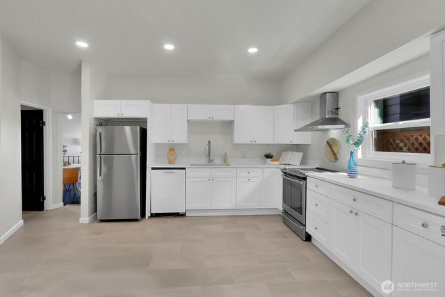 1113 33rd Avenue S, Seattle, WA 98144