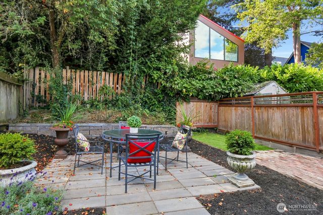 1113 33rd Avenue S, Seattle, WA 98144