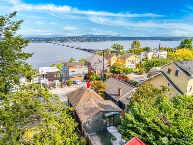 1113 33rd Avenue S, Seattle, WA 98144