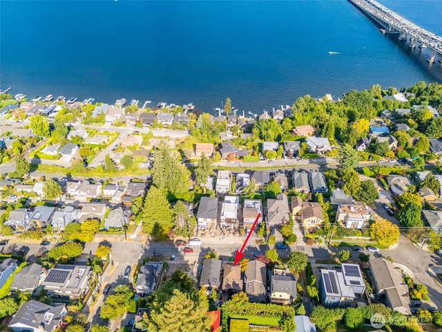 1113 33rd Avenue S, Seattle, WA 98144