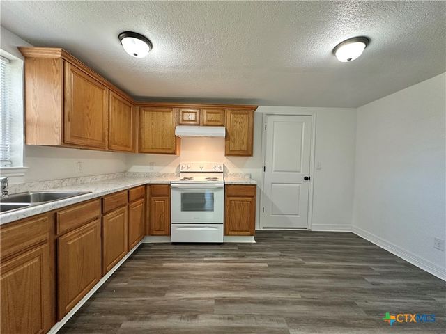 907 Southside Drive, Killeen, TX 76541