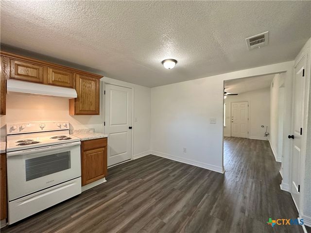 907 Southside Drive, Killeen, TX 76541