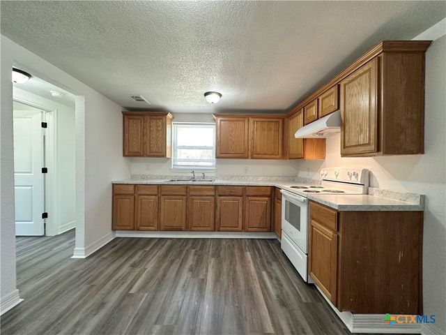 907 Southside Drive, Killeen, TX 76541
