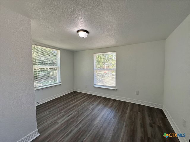 907 Southside Drive, Killeen, TX 76541