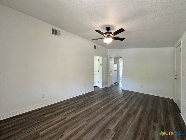 907 Southside Drive, Killeen, TX 76541