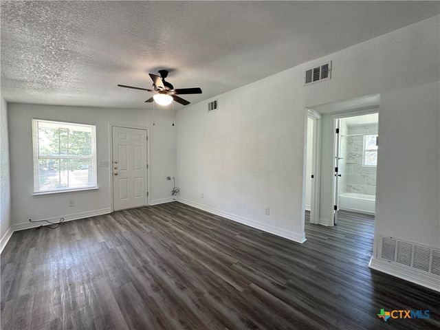 907 Southside Drive, Killeen, TX 76541