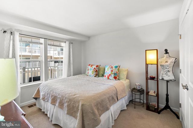 10521 JIM LOVELL LN, Lanham, MD 20706