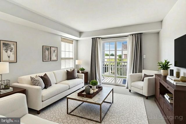 10521 JIM LOVELL LN, Lanham, MD 20706