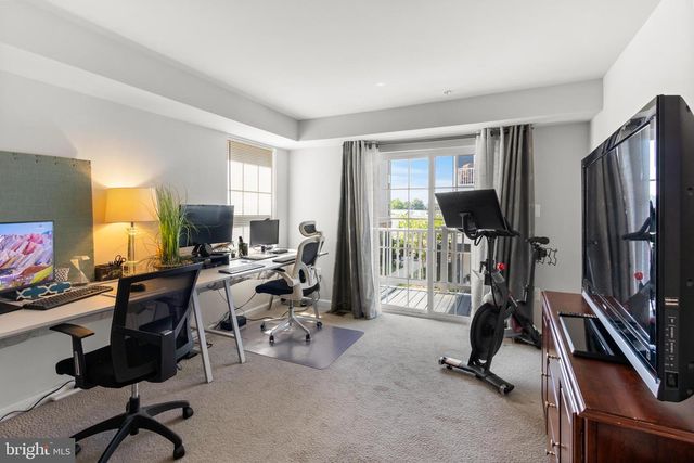 10521 JIM LOVELL LN, Lanham, MD 20706