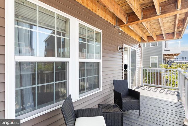 10521 JIM LOVELL LN, Lanham, MD 20706