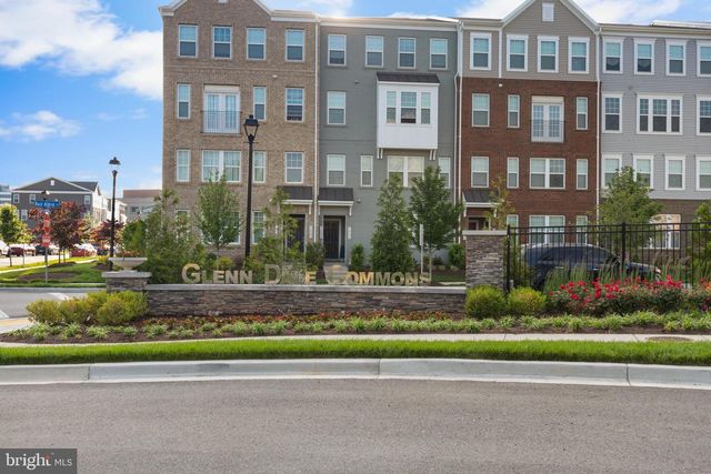 10521 JIM LOVELL LN, Lanham, MD 20706