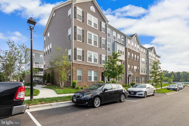 10521 JIM LOVELL LN, Lanham, MD 20706