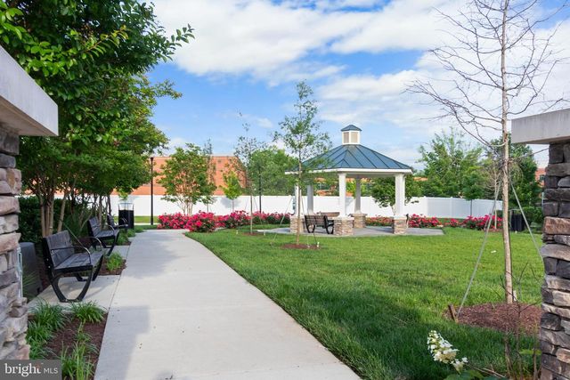 10521 JIM LOVELL LN, Lanham, MD 20706