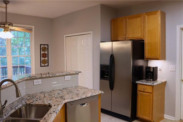 912 Tanners Point Drive, Lawrenceville, GA 30044