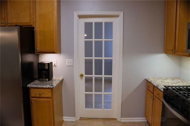 912 Tanners Point Drive, Lawrenceville, GA 30044