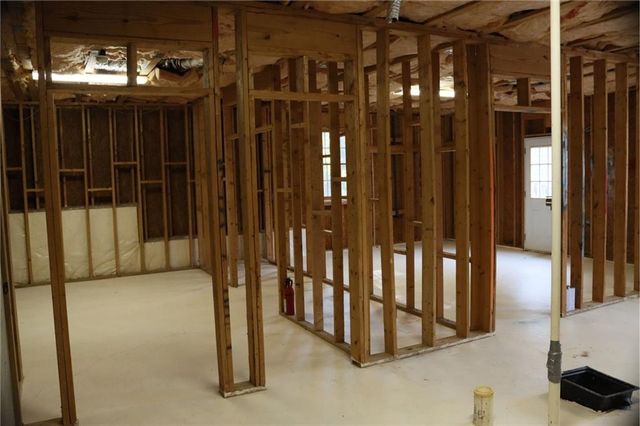 912 Tanners Point Drive, Lawrenceville, GA 30044