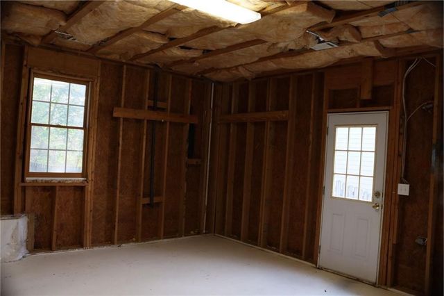 912 Tanners Point Drive, Lawrenceville, GA 30044