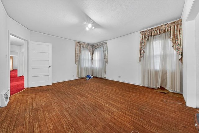 3400 3400 Mirasol Ave, Oakland, CA 94605