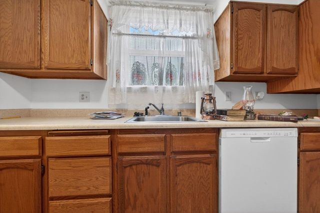 3400 3400 Mirasol Ave, Oakland, CA 94605