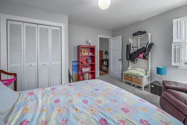5074 N Hollywood AVENUE, Whitefish Bay, WI 53217