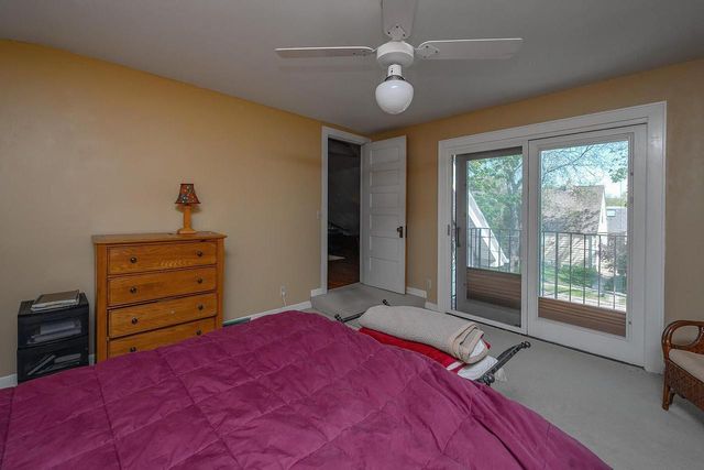 5074 N Hollywood AVENUE, Whitefish Bay, WI 53217