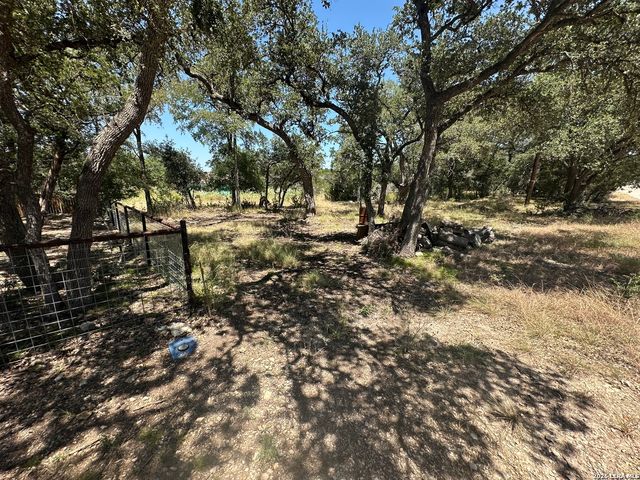 2855 WESTERN SKIES DR, Spring Branch, TX 78070