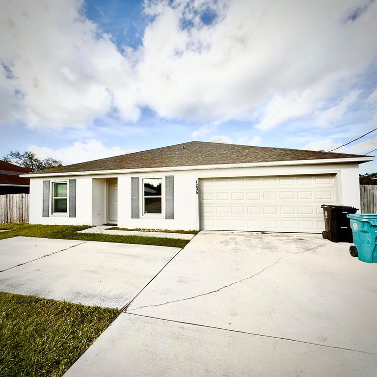 1205 SW Alcantarra Boulevard, Port St Lucie, FL 34953