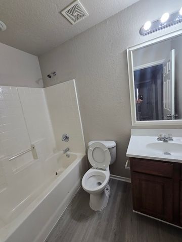 137 Cliff Heights Circle, Dallas, TX 75241