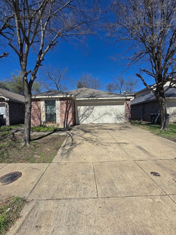 137 Cliff Heights Circle, Dallas, TX 75241