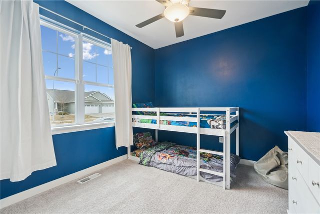 206 Ridgeway Dr, Tiffin, IA 52340