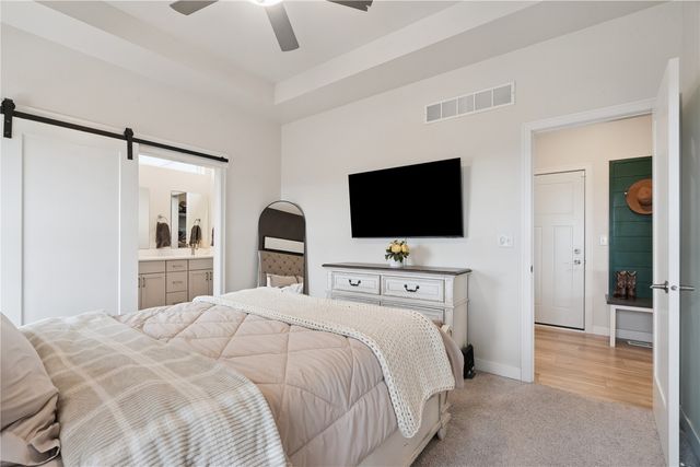 206 Ridgeway Dr, Tiffin, IA 52340