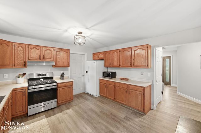4882 25 Mile Road, Shelby Twp, MI 48316