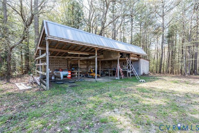 20806 Horseshoe Rd, Carson, VA 23830