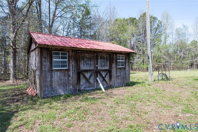 20806 Horseshoe Rd, Carson, VA 23830