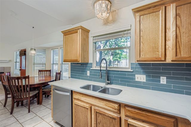 903 Jasmine TRL, Georgetown, TX 78626