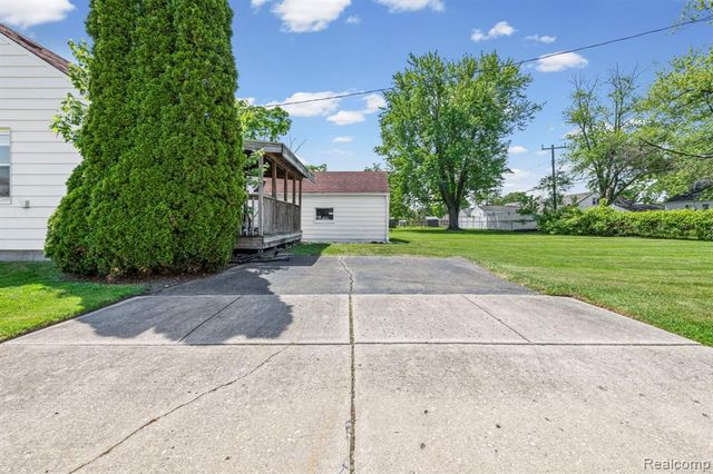 5759 Deering Street, Garden City, MI 48135