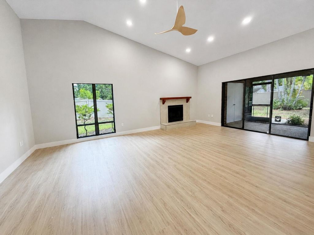 971 SUNRIDGE DRIVE 110, SARASOTA, FL 34234 — photo 2