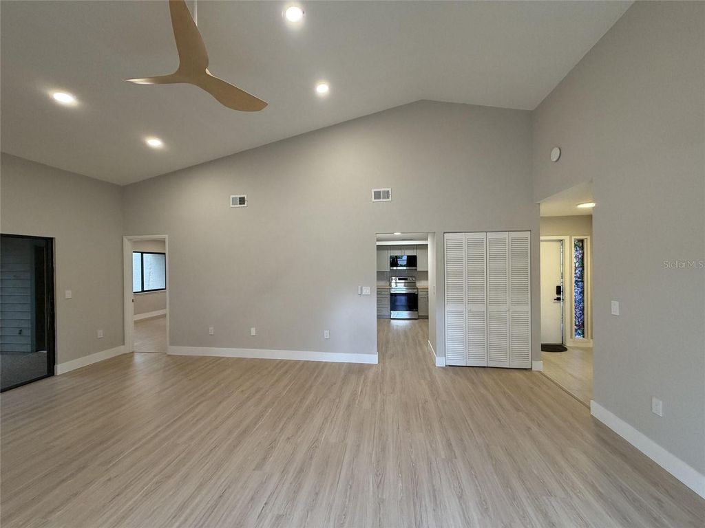 971 SUNRIDGE DRIVE 110, SARASOTA, FL 34234 — photo 4