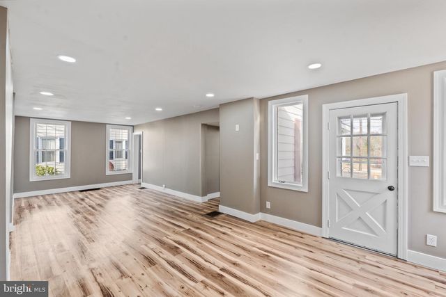 318 S MAIN ST, Elmer, NJ 08318