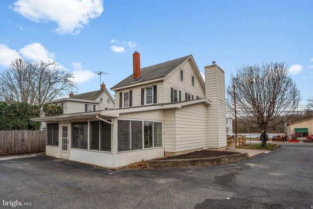 318 S MAIN ST, Elmer, NJ 08318