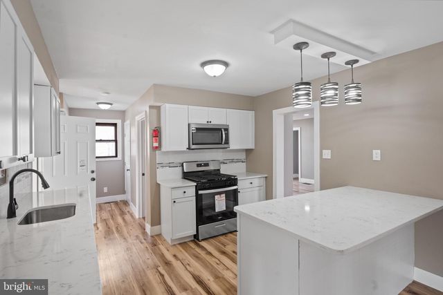 318 S MAIN ST, Elmer, NJ 08318