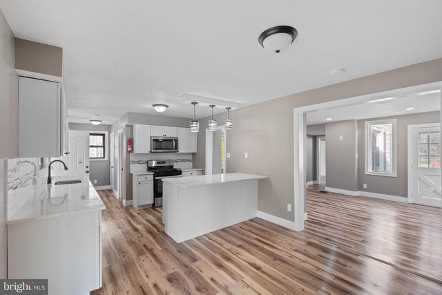 318 S MAIN ST, Elmer, NJ 08318