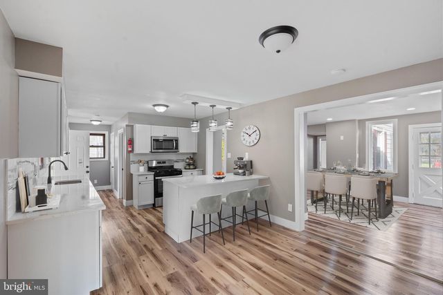 318 S MAIN ST, Elmer, NJ 08318